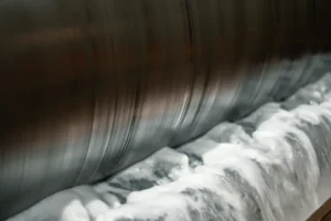 Bęben separatora magnetycznego podczas pracy